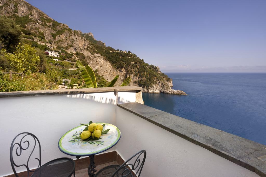 Torre Di Cesare Hotel Maiori Exterior photo